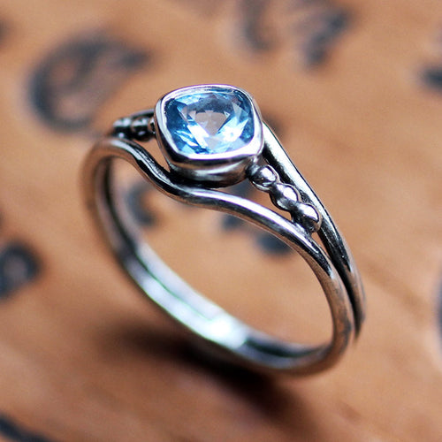 blue-topaz-ring