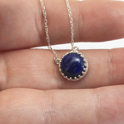 10mm Lapis Lazuli Cabochon Lace Necklace in Sterling Silver 18" chain