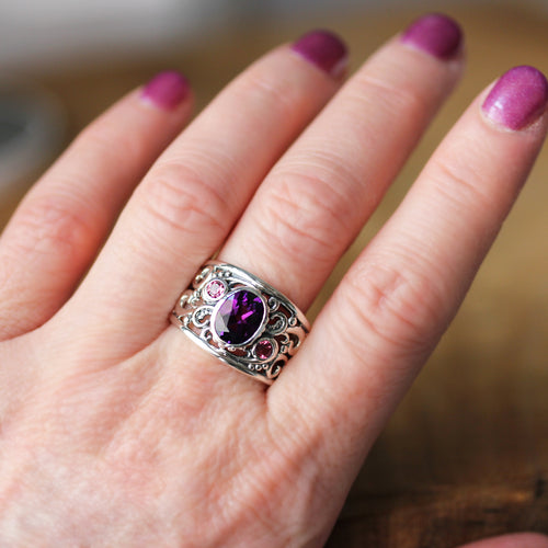 Wide Statement Amethyst Oval Cigar Band, Lilac