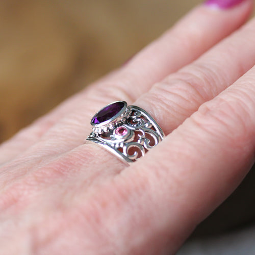 Wide Statement Amethyst Oval Cigar Band, Lilac