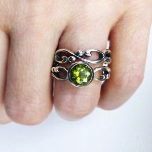 handmade-ethical-Wrought-Inifinity-Peridot-Engagement-Ring-Set-03