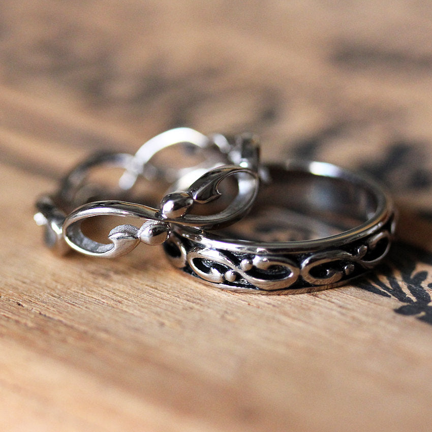 white-gold-infinity-wedding-ring-set