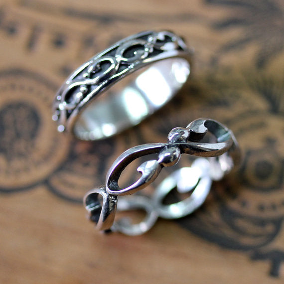silver-swirl-wedding-ring-set