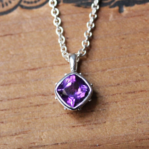 Sterling silver necklace with 7mm amethyst gemstone. 