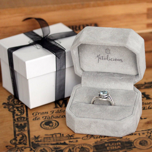 Moissanite Infinity Engagement Ring Set with black spinel shadow band
