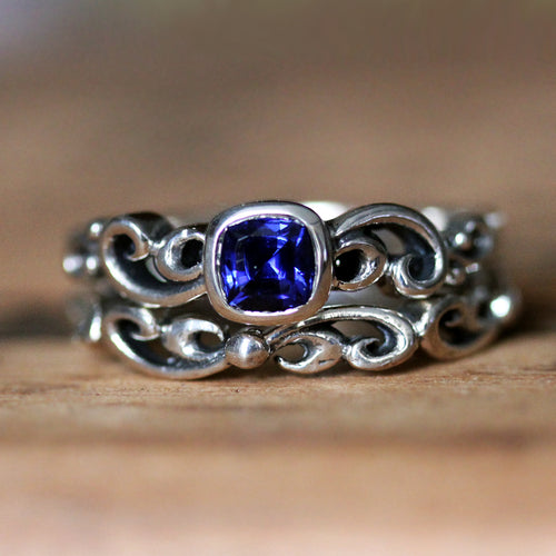 Close view of our sterling silver with sapphire Water Dream bridal set from Metalicious